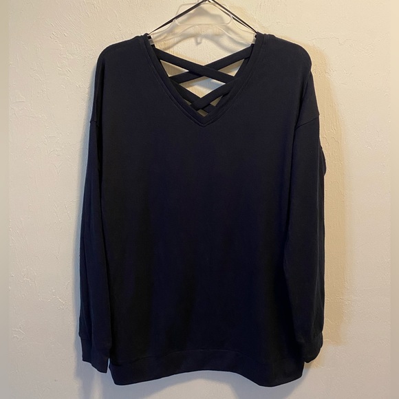 Tint & Shadow Long Sleeve Solid Navy Blue Sweater - Picture 1 of 2